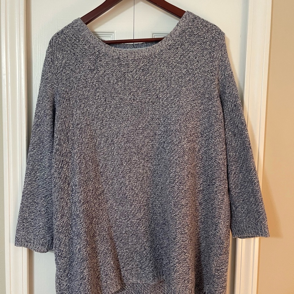 Croft & Barrow Gray Crew Neck Sweater with Three-Quarter Sleeves